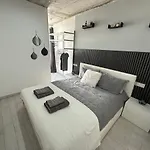 Sea View House *